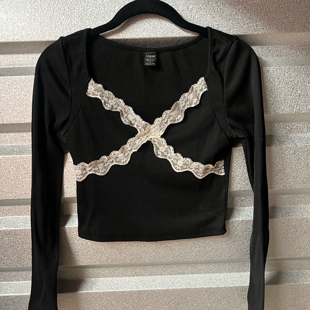 Back long sleeve crop top